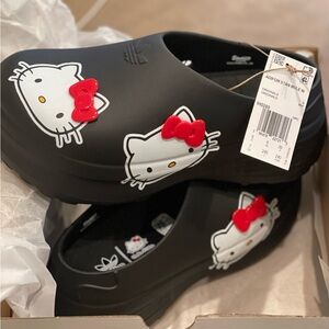 NWT Hello Kitty × adidas Originals WMNS Adifom Stan Smith